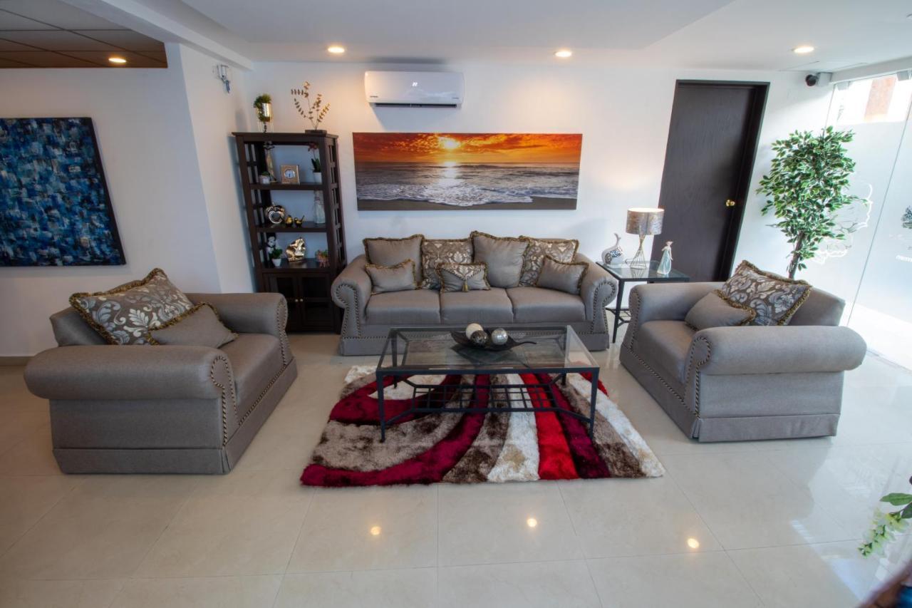 Hotel Villas Segovia Playa Del Carmen Exteriör bild