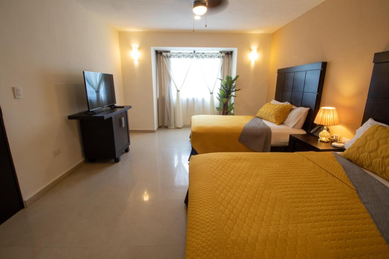 Hotel Villas Segovia Playa Del Carmen Exteriör bild