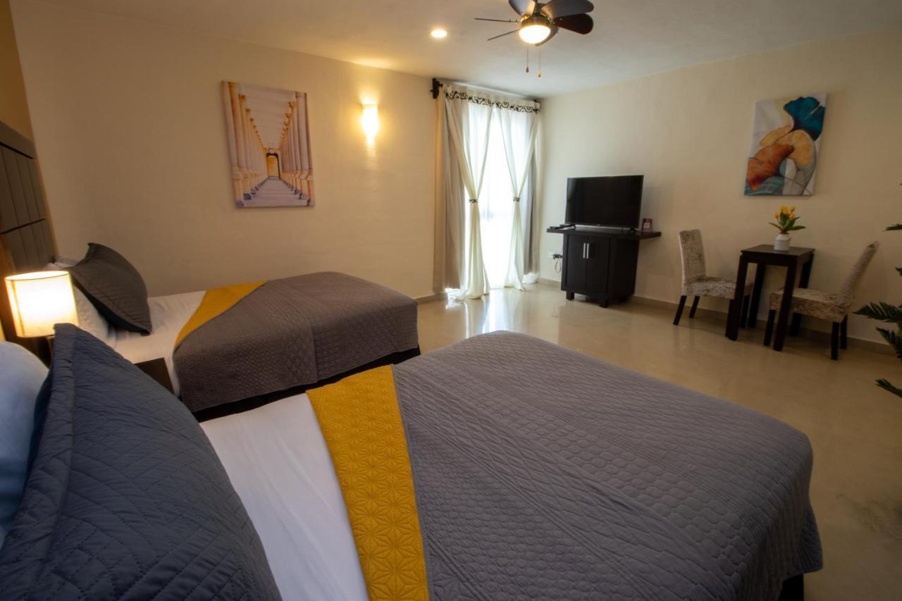 Hotel Villas Segovia Playa Del Carmen Exteriör bild