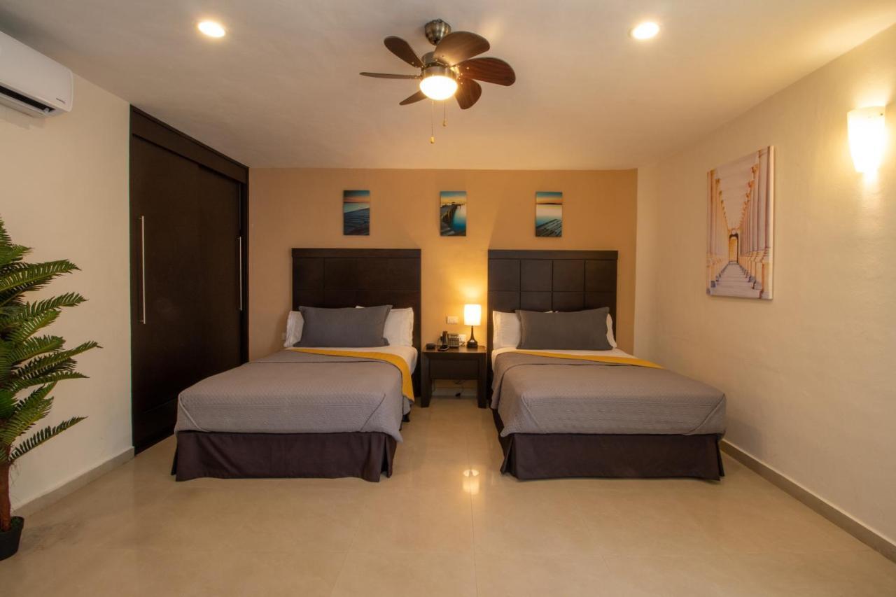 Hotel Villas Segovia Playa Del Carmen Exteriör bild
