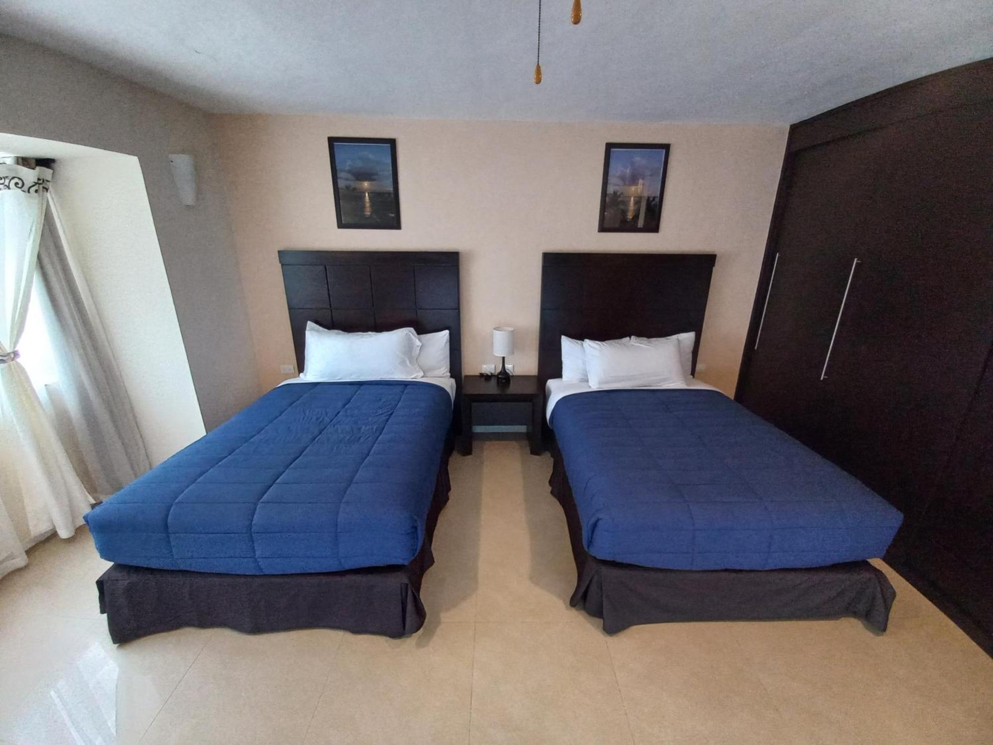 Hotel Villas Segovia Playa Del Carmen Exteriör bild